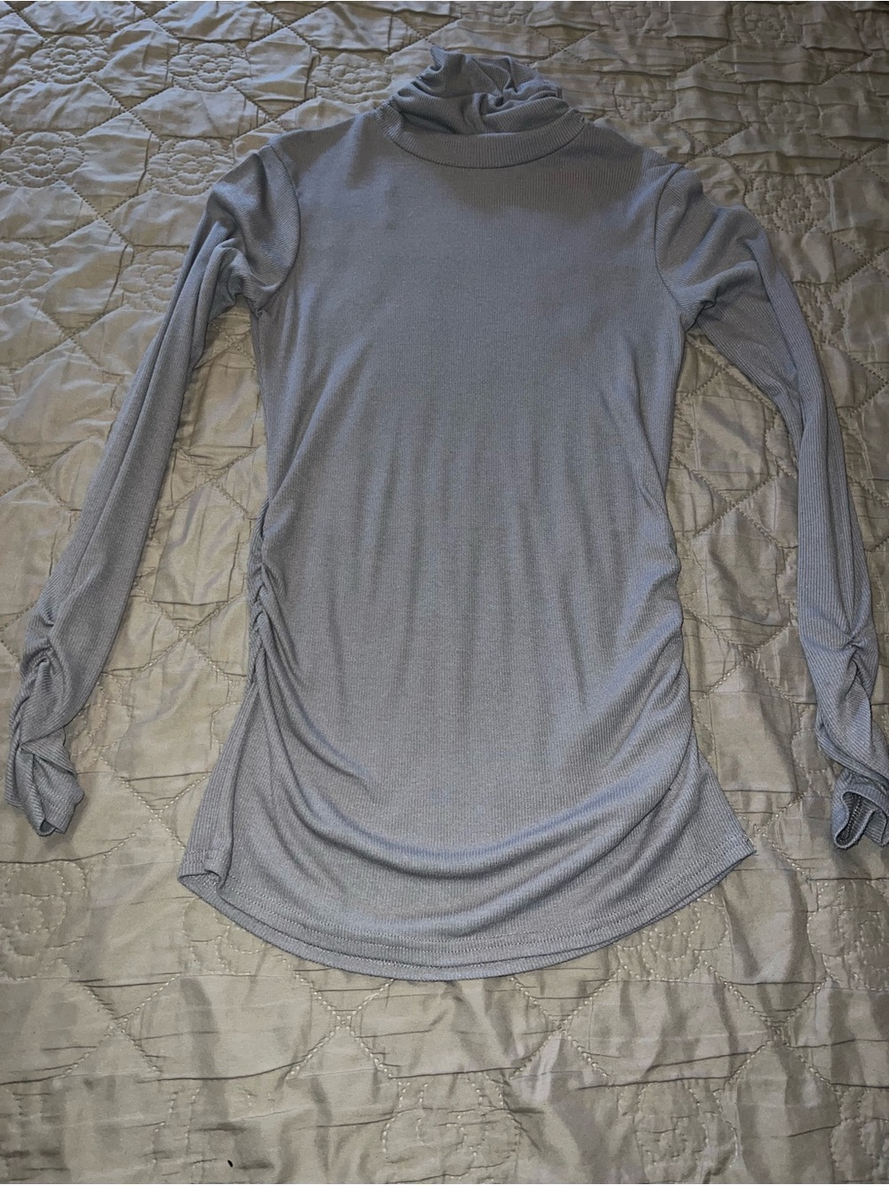 Women’s Long Sleeve Turtleneck Top in Light Gray